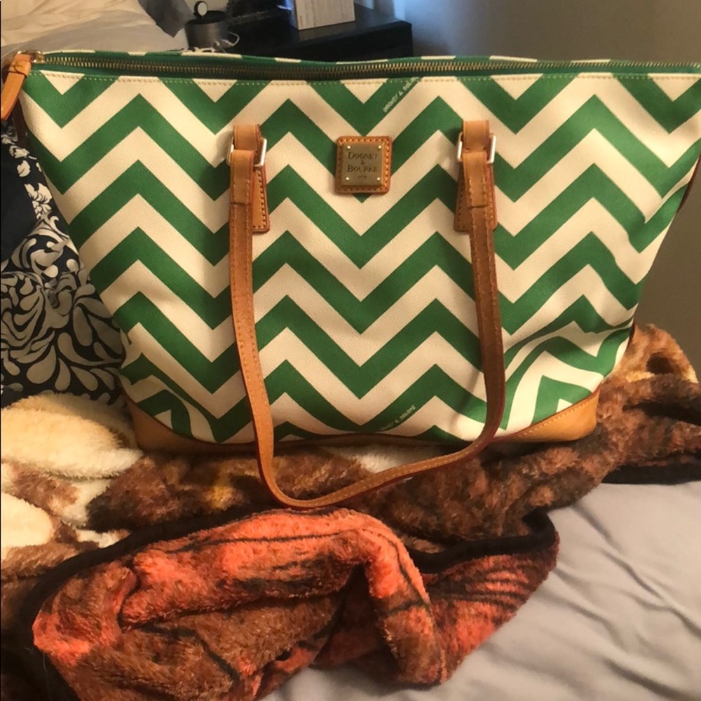 Dooney & Bourke tote
